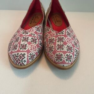 New Piranda Stylish Women's Flats in Red and White design size 7